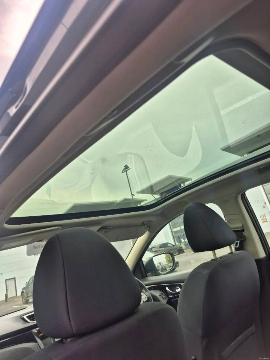 Nissan Qasqai 1.2 Petrol Automatic - Image 5
