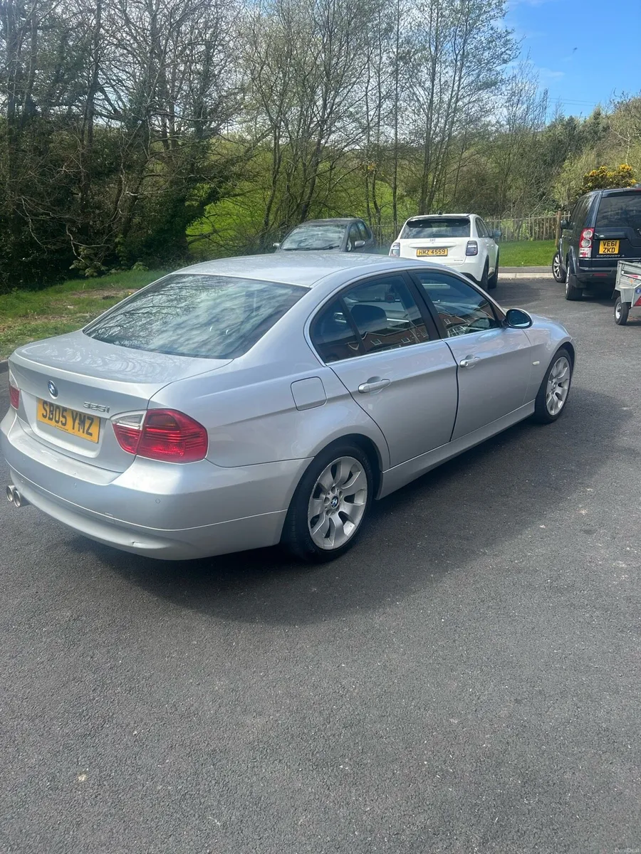 2006 bmw 325i - Image 4