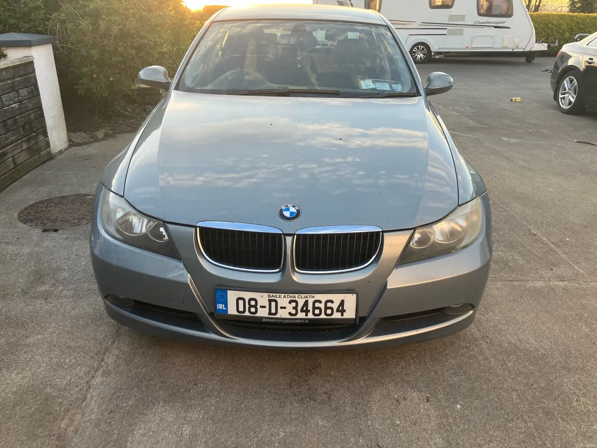 BMW 318i - Image 2