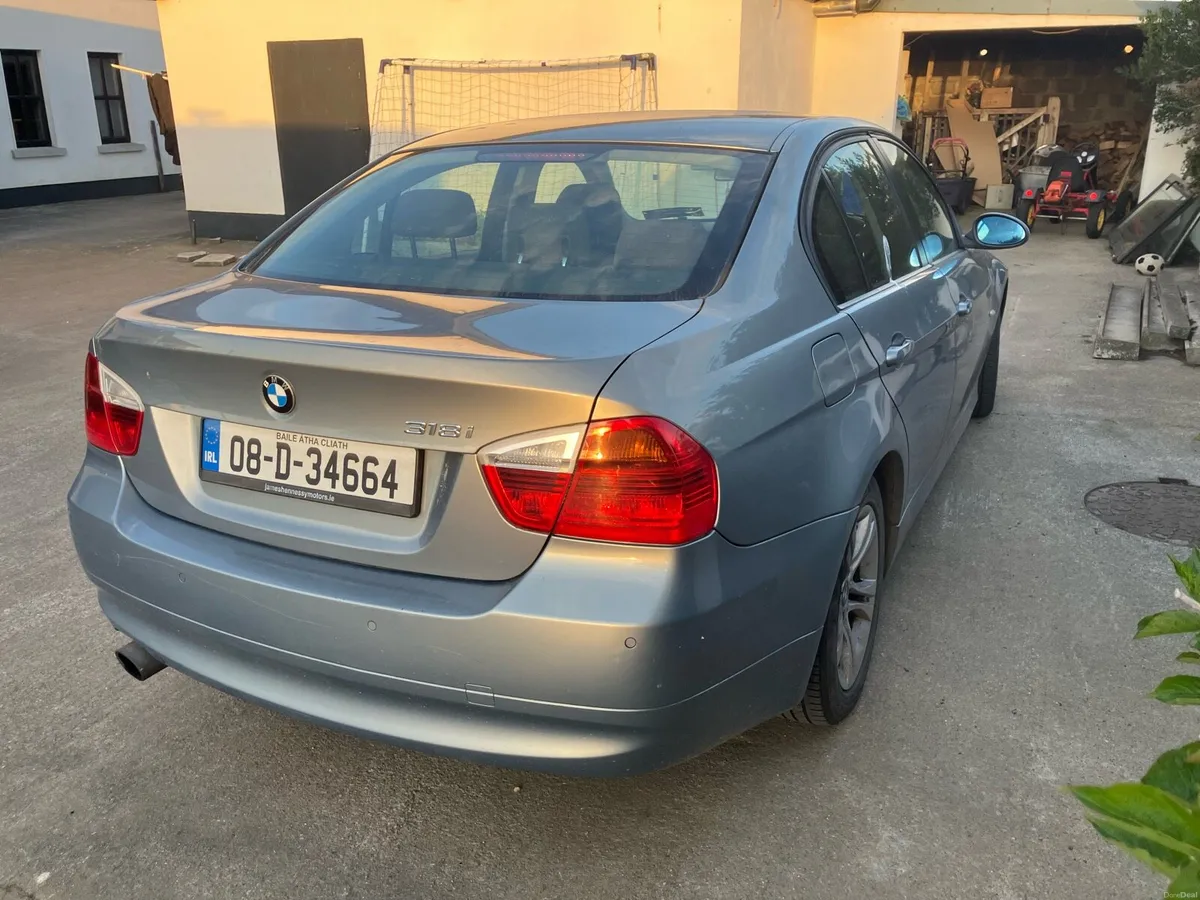 BMW 318i - Image 4