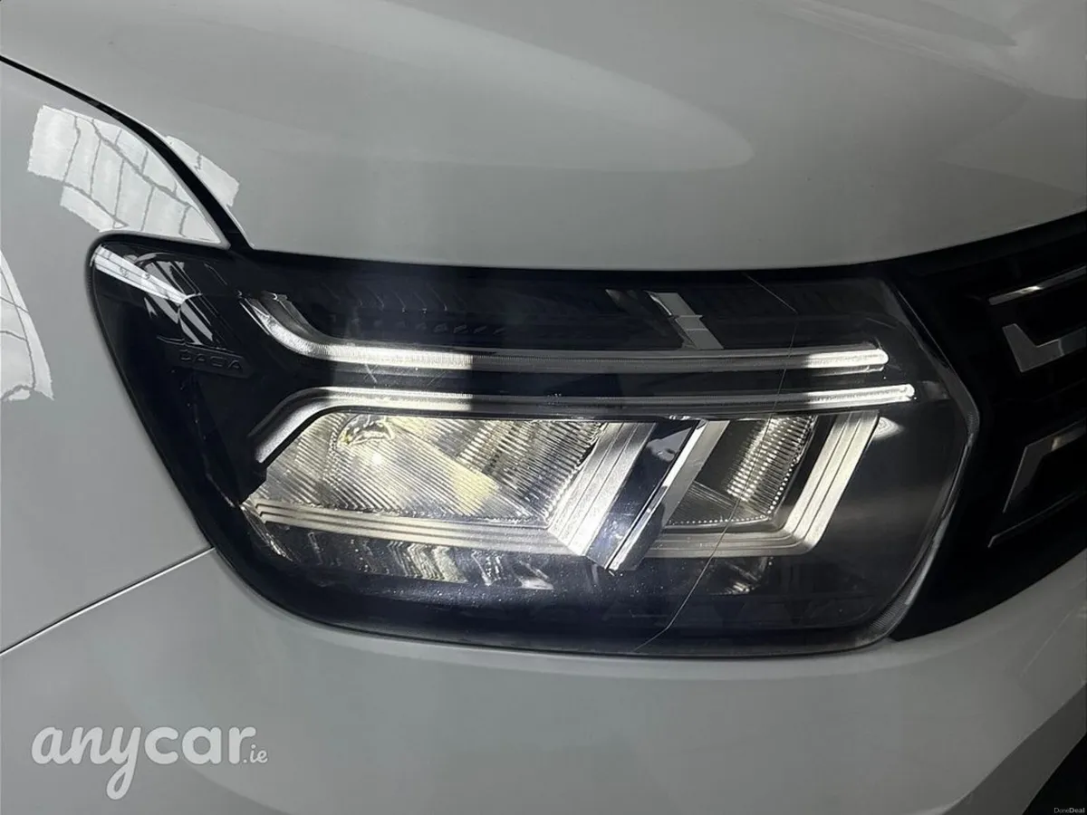 Dacia Duster Essential TCE 100 Bi-fuel 4X2 - Image 4