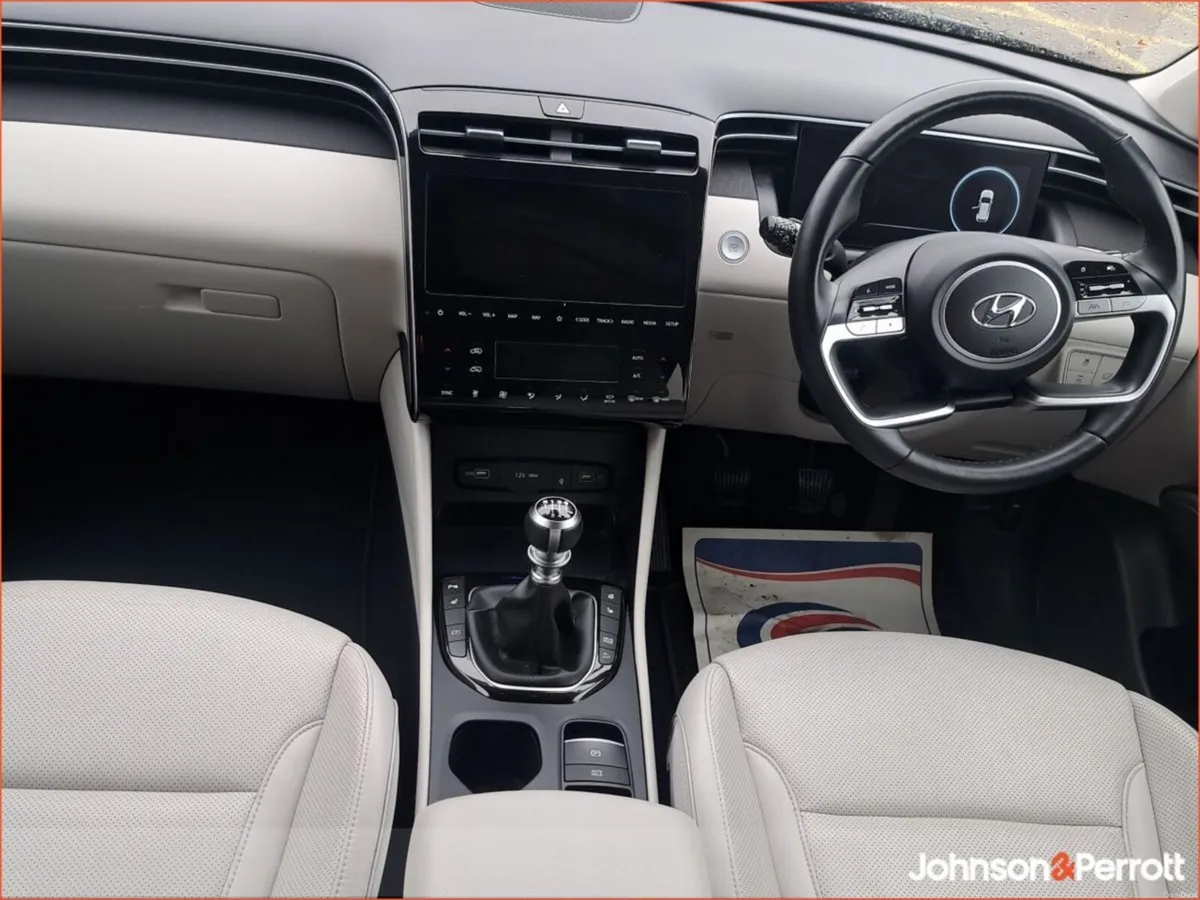 Hyundai Tucson 2WD Executive Plus - Image 4