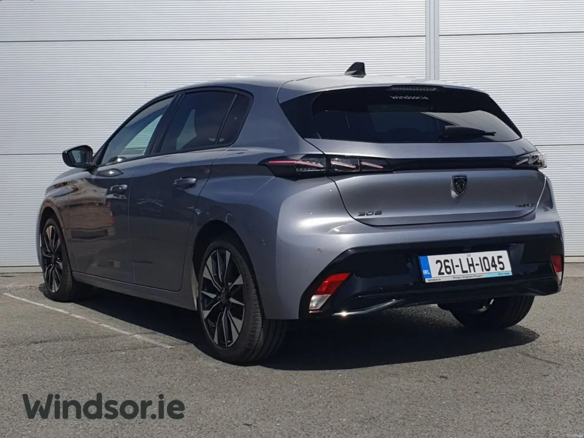 Peugeot 308 1.2 MHEV 145BHP e-DCS6 Allure - Image 3