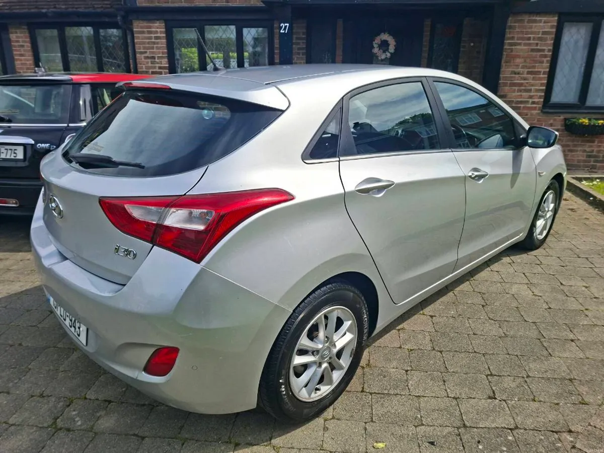 HYUNDAI I30 DIESEL 2015 VERY CLEAN CAR - Image 3