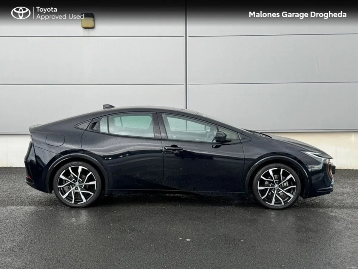 Toyota Prius 2.0 Plug In Hybrid *223HP* Call Now 0 - Image 3