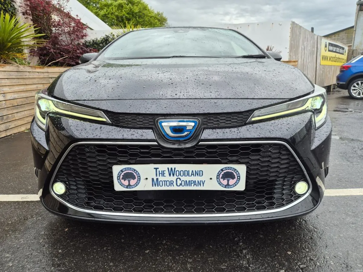 Toyota Corolla 1.8 HYBRID / WxB SOL TOP SPEC WITH - Image 4