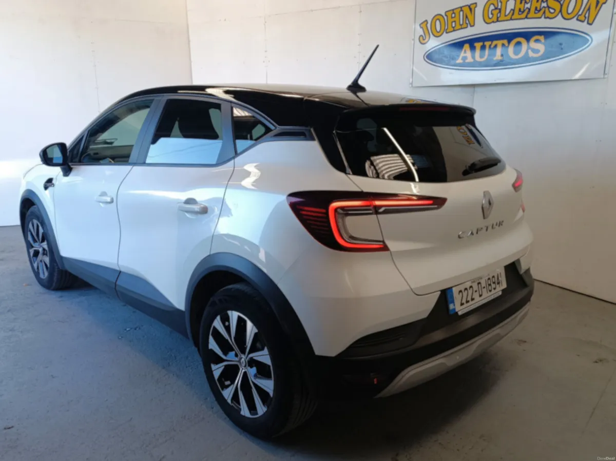 Renault Captur 2022 - Image 3