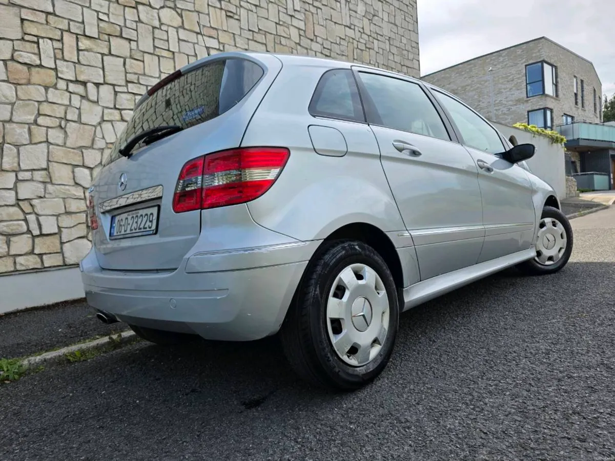 Mercedes Benz B Class - Image 2