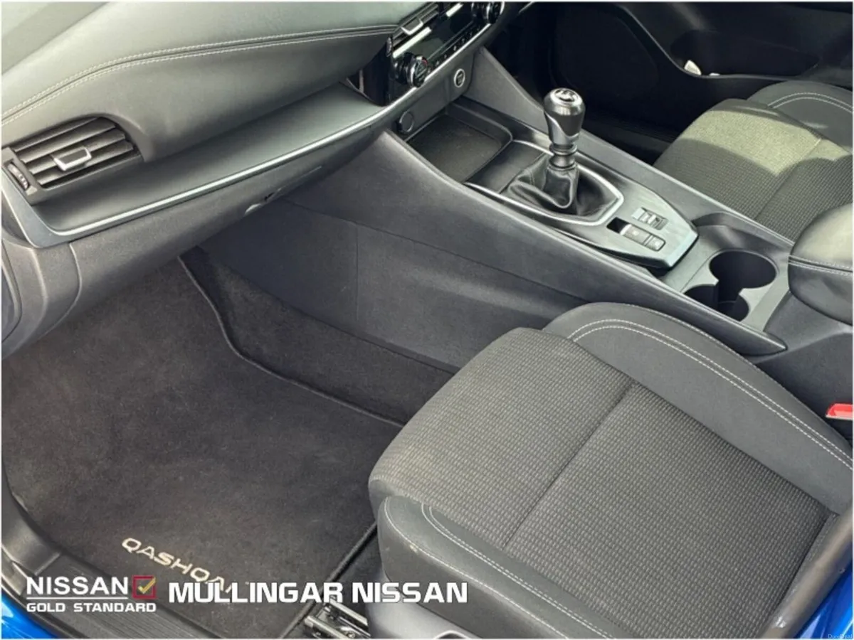 Nissan Qashqai 1.3SV M/Hybrid Petrol - Check out o - Image 4