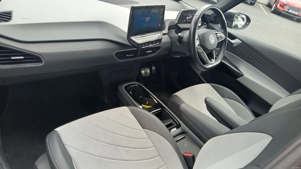 Volkswagen ID.3 Life 204HP 58kWh **FULLY ELECTRIC, - Image 3