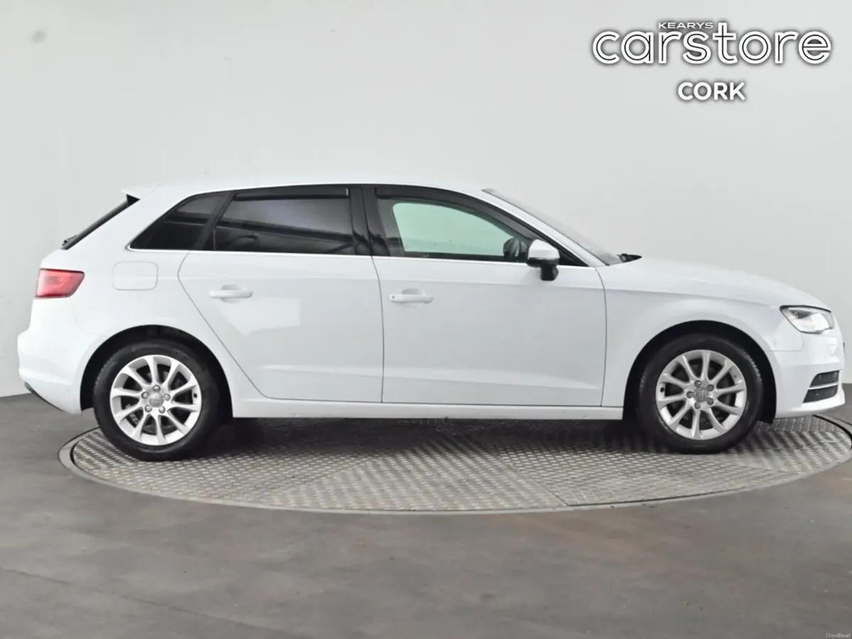 Audi A3 1.4 TFSI S TRONIC - Image 2