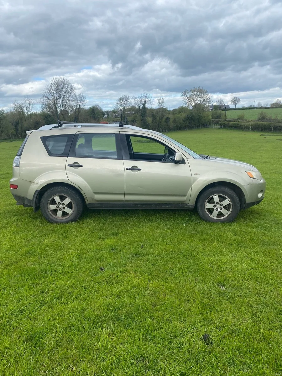 Mitsubishi Outlander - Image 2