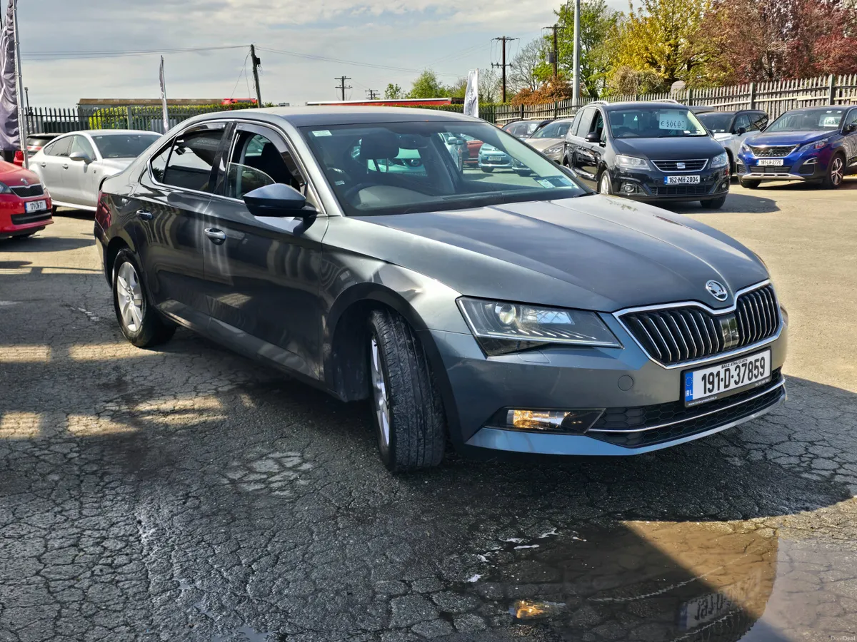 191 SKODA SUPERB *2.0Tdi*AUTOMATIC* - Image 2
