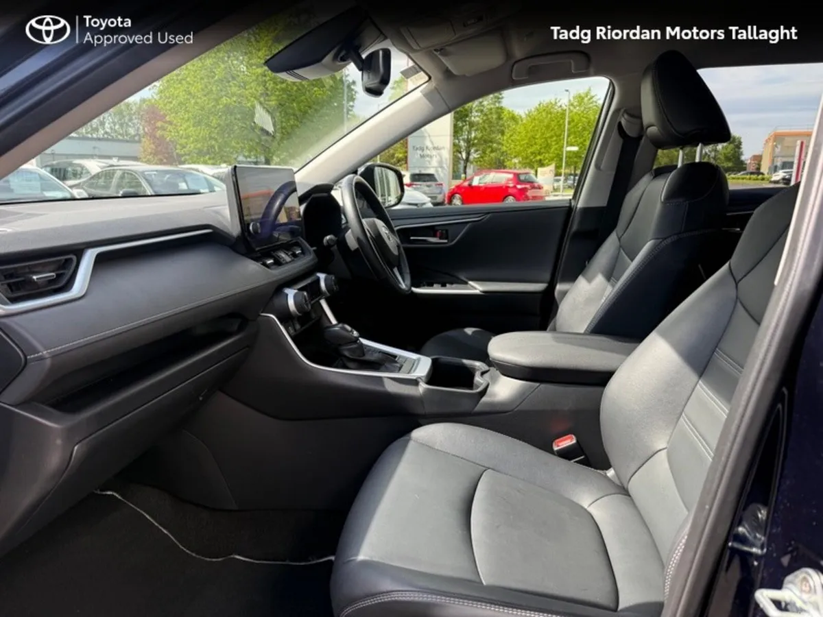 Toyota RAV4 RAV4 HYBRID SOL - Image 6