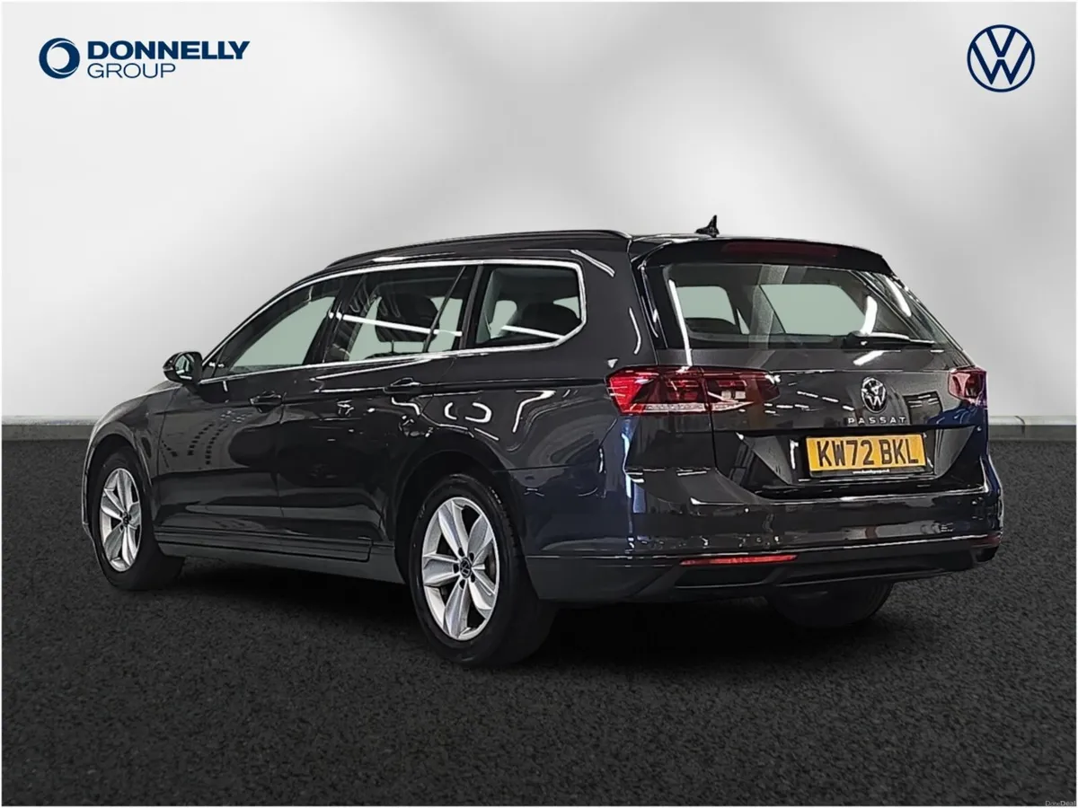 Volkswagen Passat Diesel Estate SE Nav - Image 3