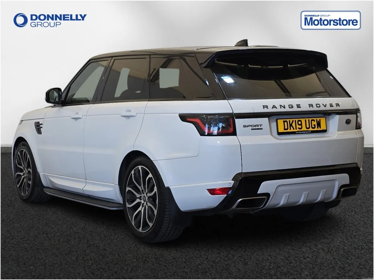 Land Rover Range Rover Sport Diesel Estate HSE Dyn - Image 2
