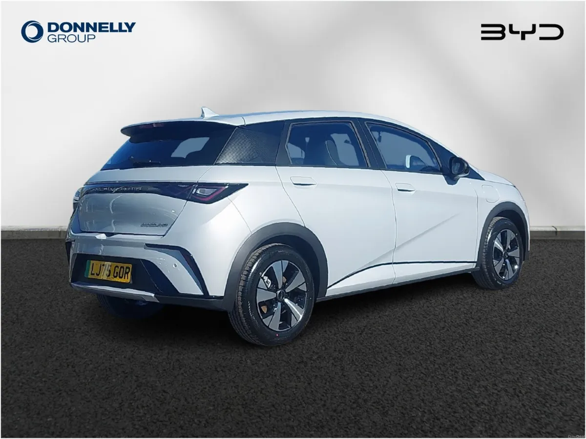 Byd Dolphin Hatchback Active - Image 3