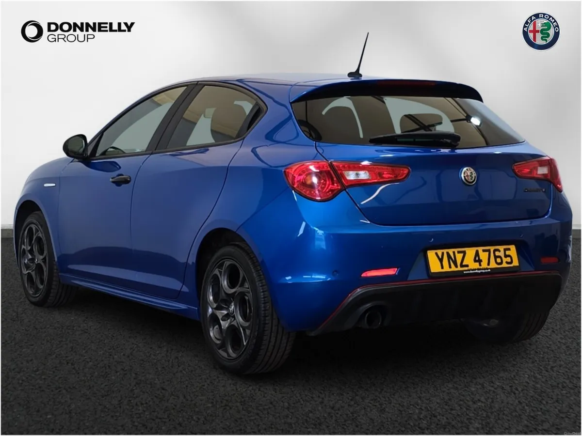 Alfa Romeo Giulietta Hatchback Speciale - Image 2