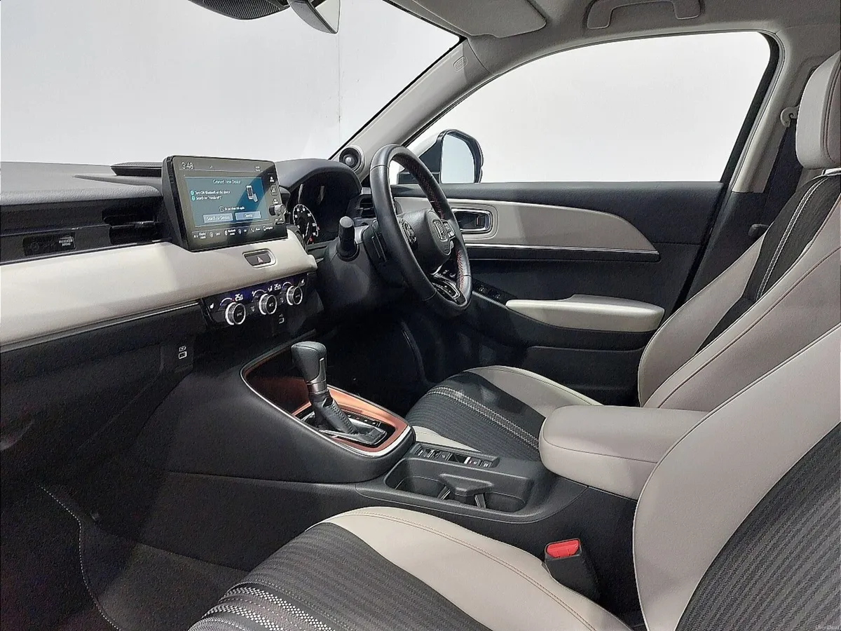 Honda HR-V Hr-V Hatchback Advance Style - Image 2