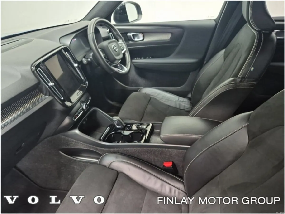 Volvo XC40 T5 PHEV (262hp) R-Design DCT - Image 4
