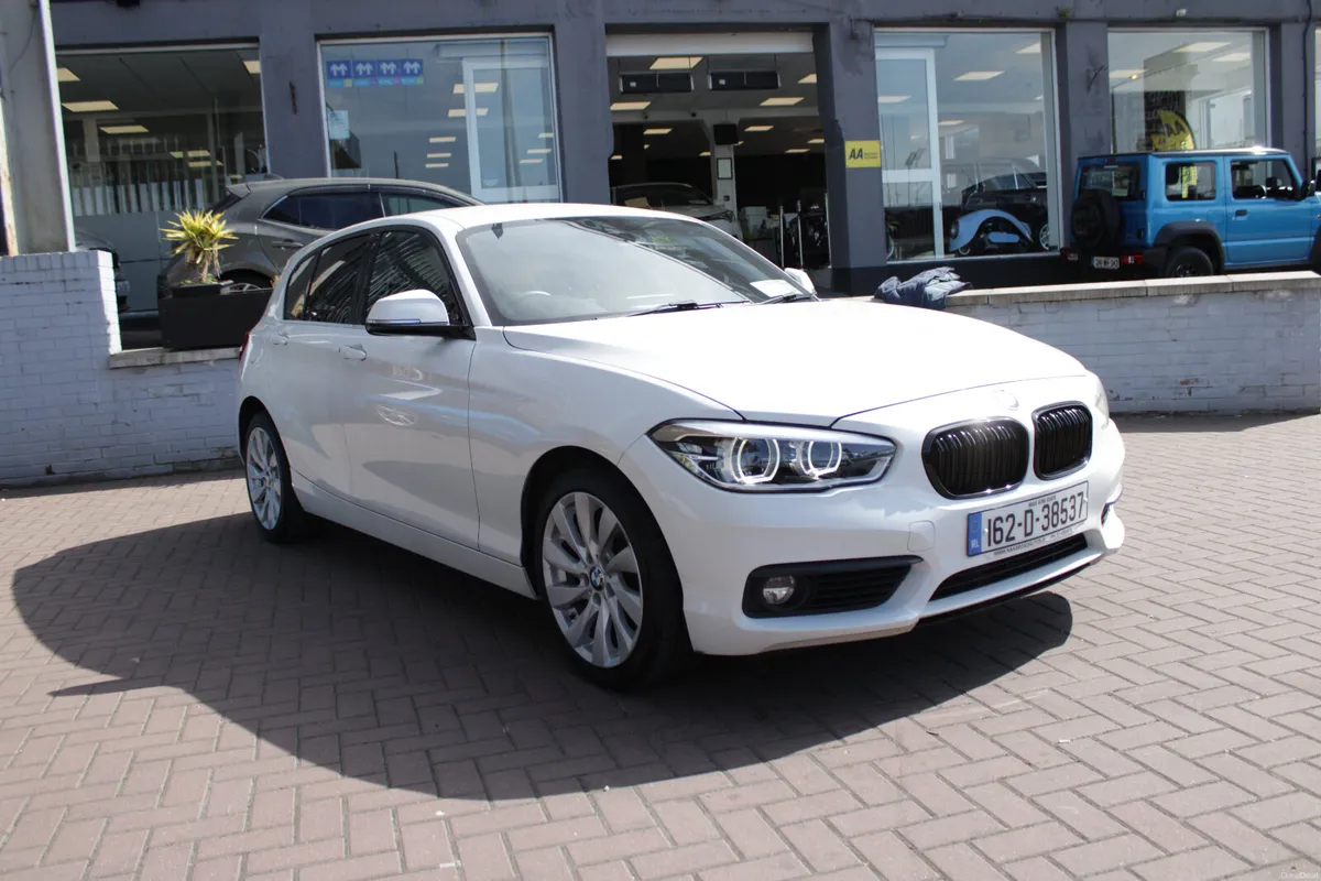 BMW 118I SE 5DR HATCHBACK AUTO - Image 1