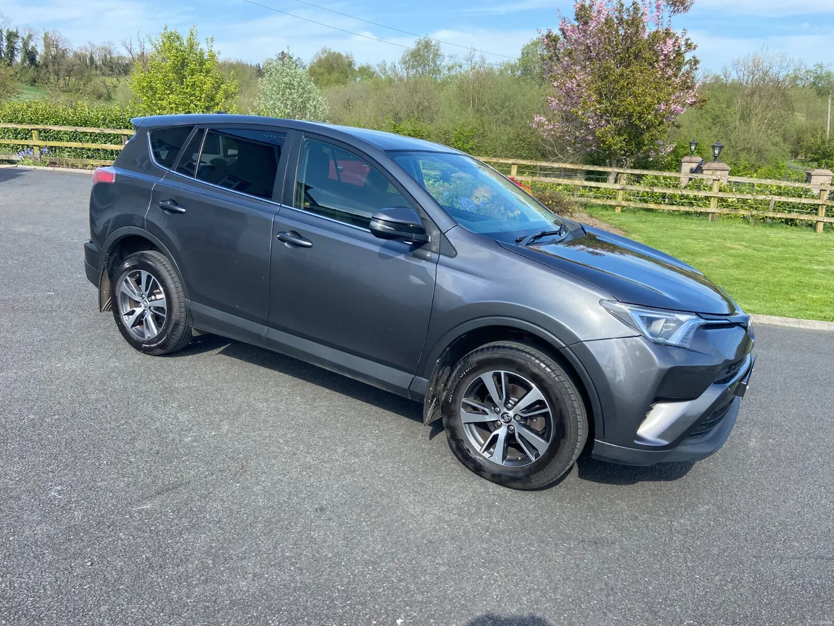 Toyota RAV4 2016 2.0td - Image 1