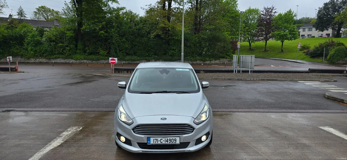 Ford S-Max 2017 Top Spec Titanium - Image 3