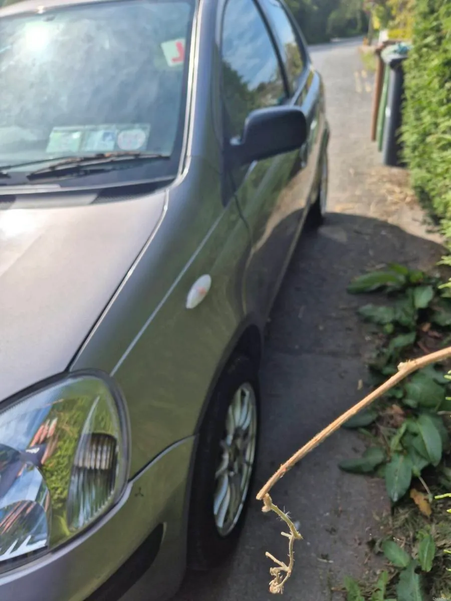 Toyota yaris - Image 4