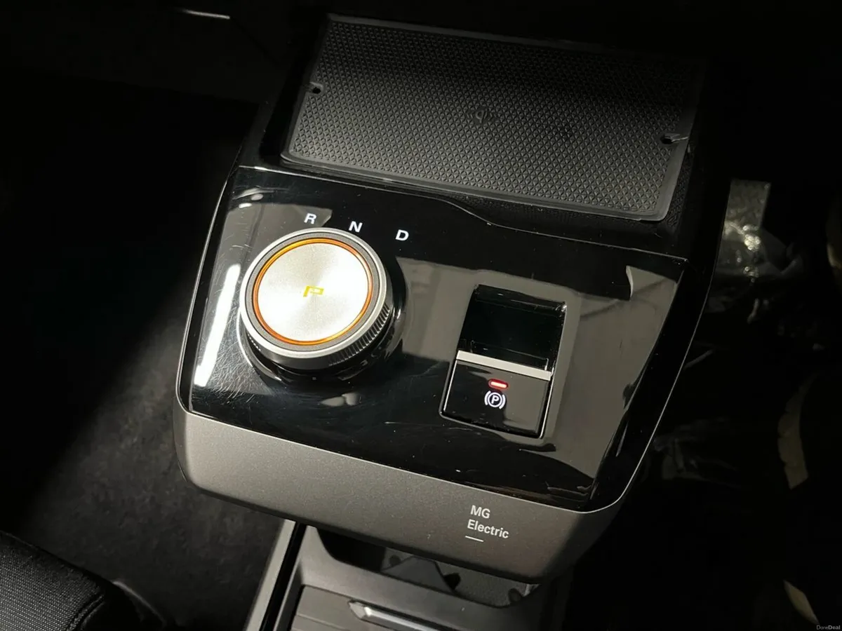 MG MG4 Trophy EV 64kWh 203BHP - Reversing Camera - - Image 4