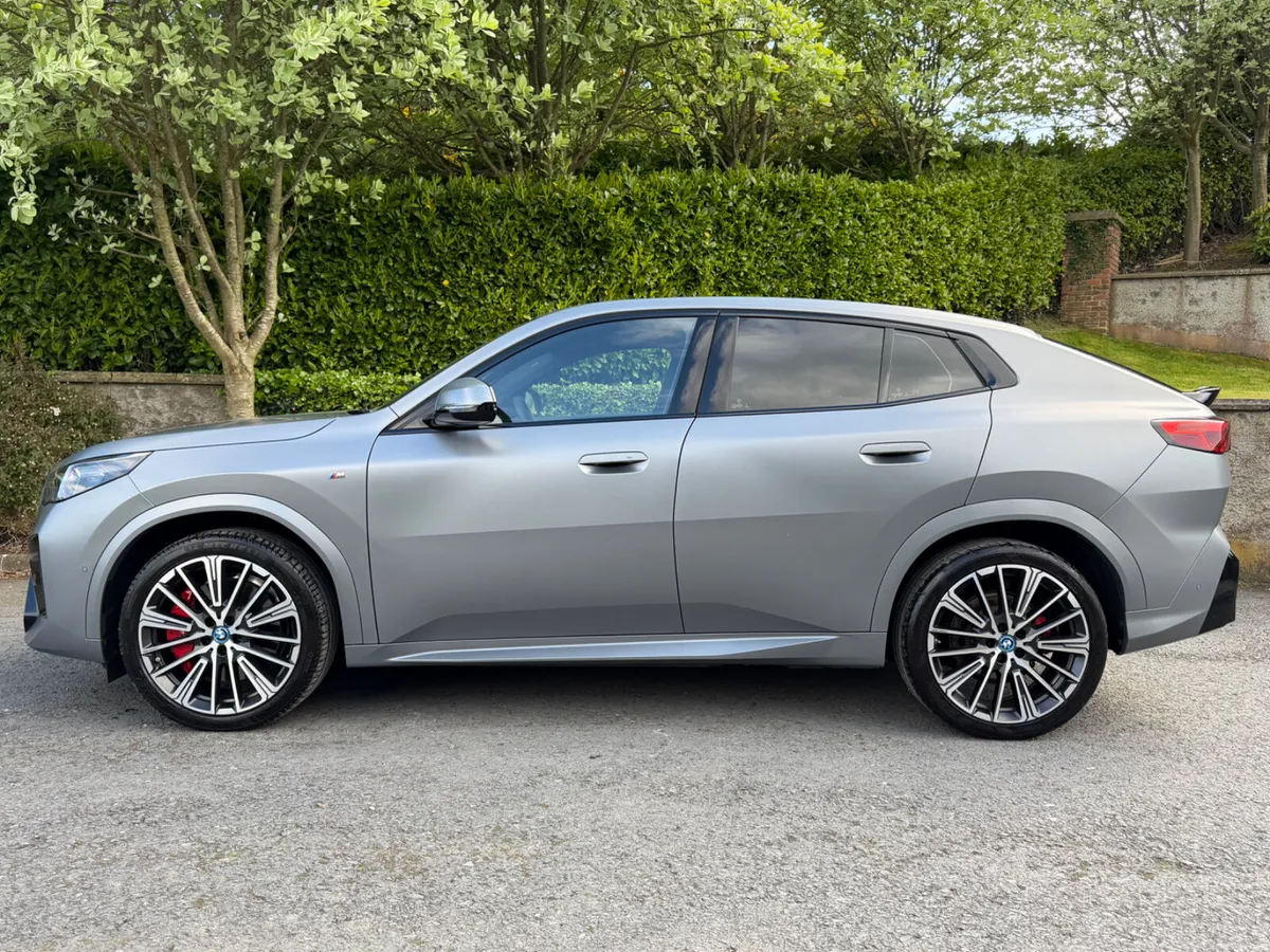 2024 BMW iX2 ED20 M Sport Frozen Grey Big Spec - Image 2