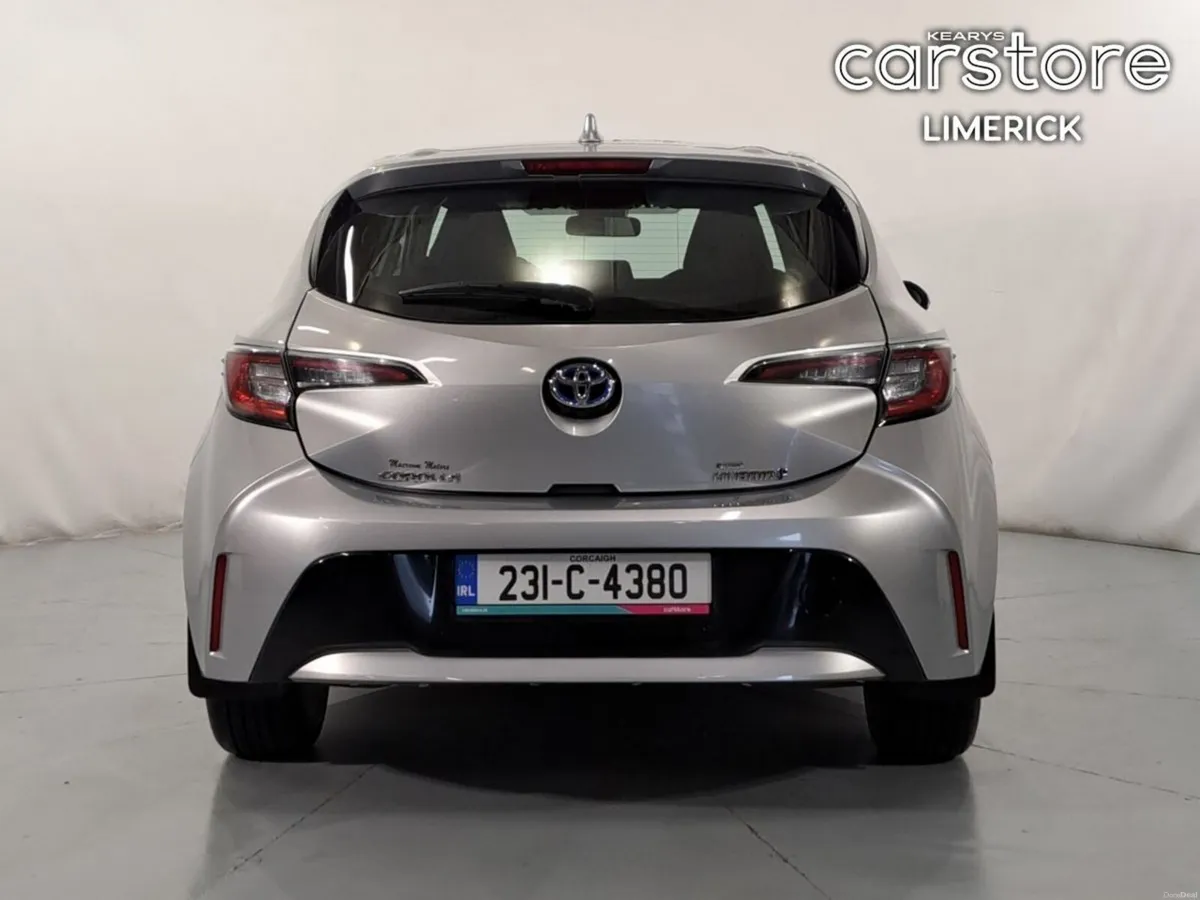 Toyota Corolla 1.8 Hybrid Luna Hatchback - Image 4