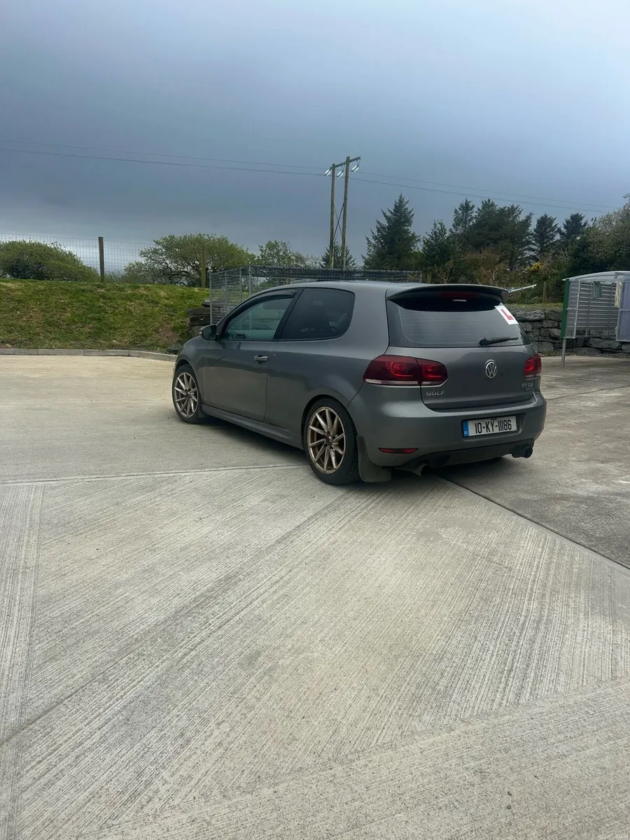 Volkswagen golf - Image 3