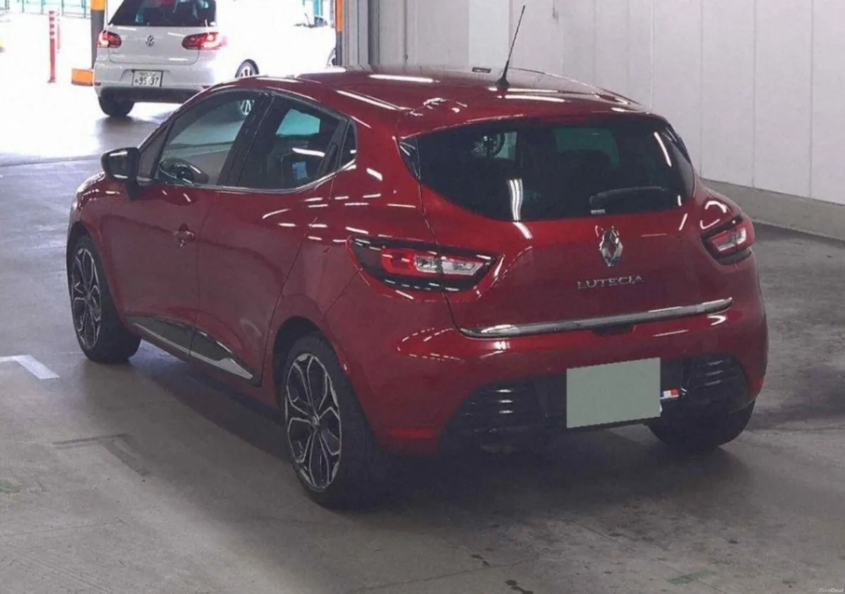 2017 Renault Clio Automatic - Image 4