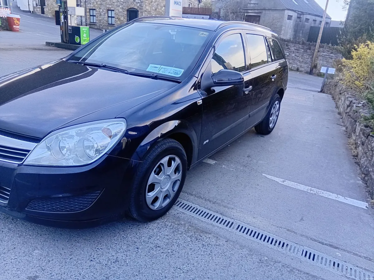 Opel Astra 2009 - Image 1