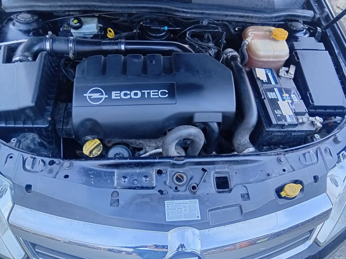 Opel Astra 2009 - Image 4