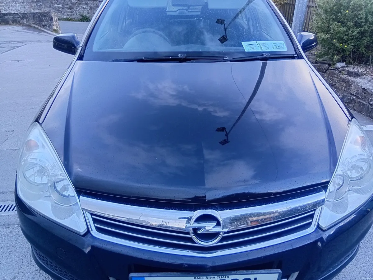 Opel Astra 2009 - Image 2
