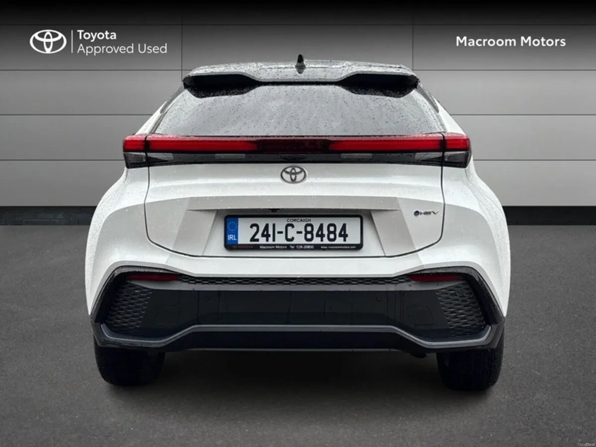 Toyota C-HR Hybrid Sol - Image 4