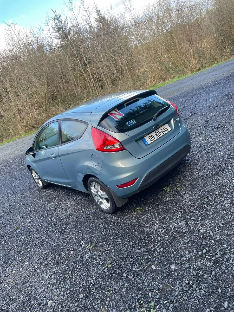 Ford Fiesta 1.2 petrol - Image 6