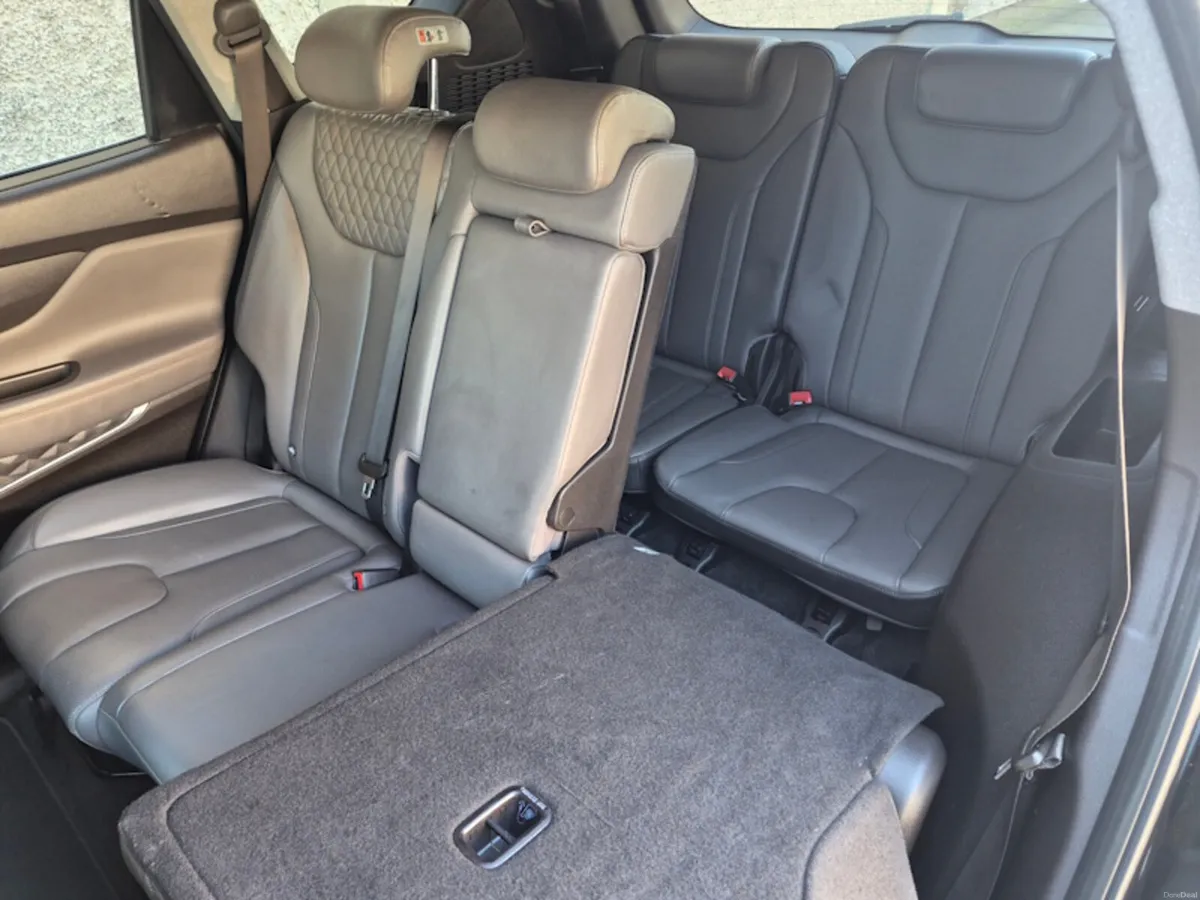 2019 Hyundai Santa Fe 4WD Executive Plus Warranty - Image 4