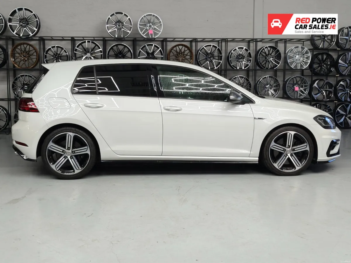 2018 Golf R//Low kms - Image 4