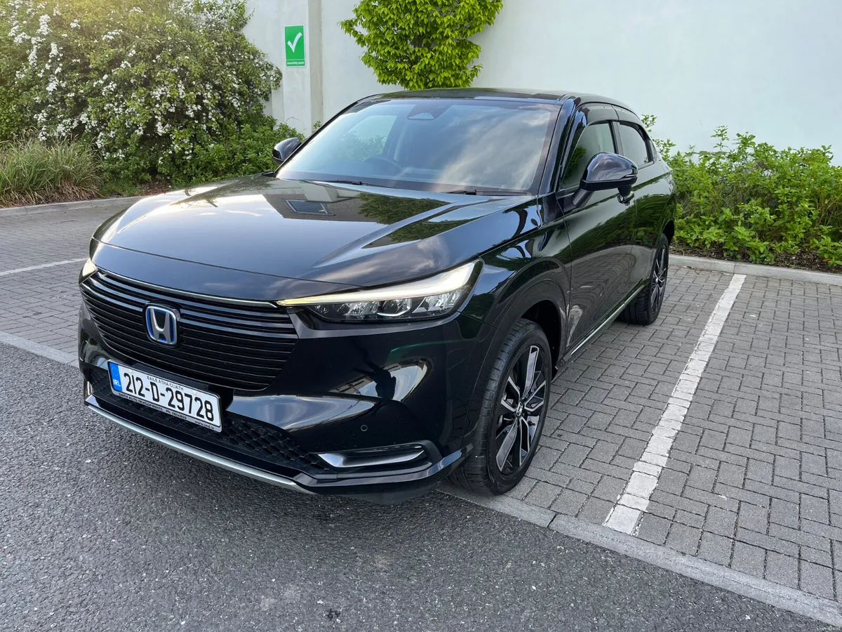 Honda Vezel 2021 NEW MODEL 1.5 PETROL HYBRID AUTO - Image 3