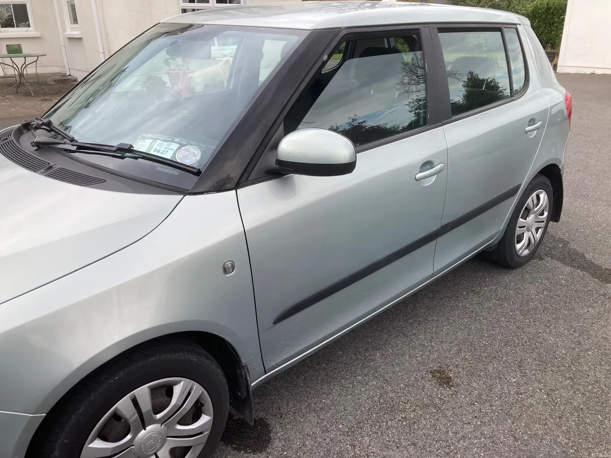 Skoda Fabia 2011 - Image 2