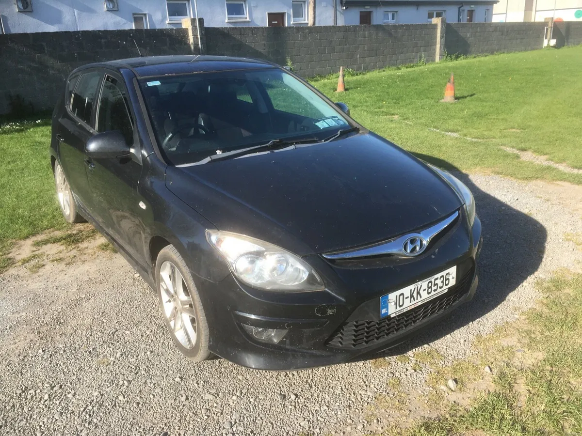 Hyundai i30 1.6 CRDI Premium - Image 1