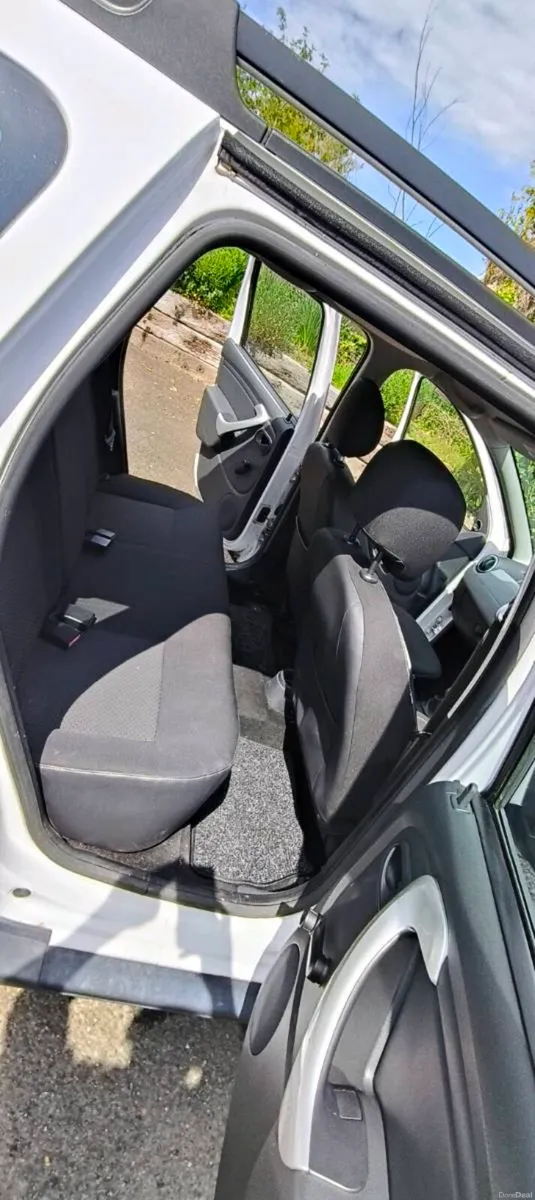 Dacia Duster - Image 4