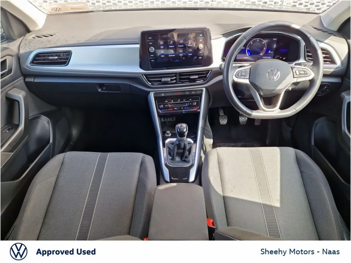 Volkswagen T-Roc Life 2.0TDI, Rear Camera - Image 3