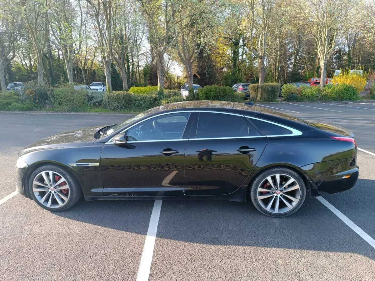 2014 Jaguar XJ Portfolio - Image 3