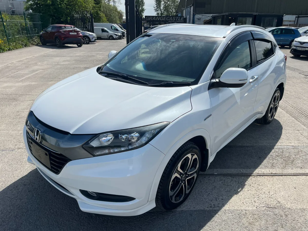 HONDA VEZEL 2015, 1.5 HYBRID AUTO LOW KMS - Image 3