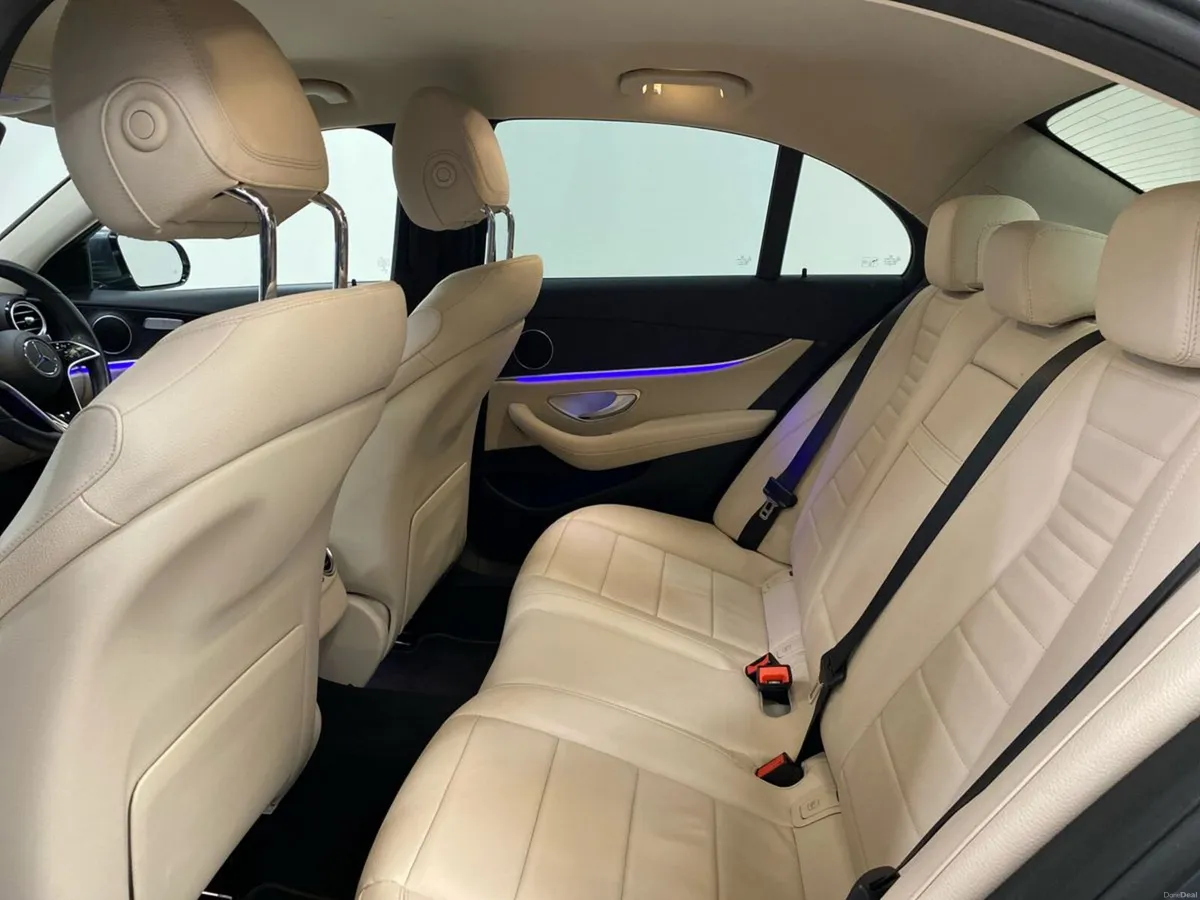 Mercedes-Benz E-Class E 300 e PHEV AMG Line | Reve - Image 4