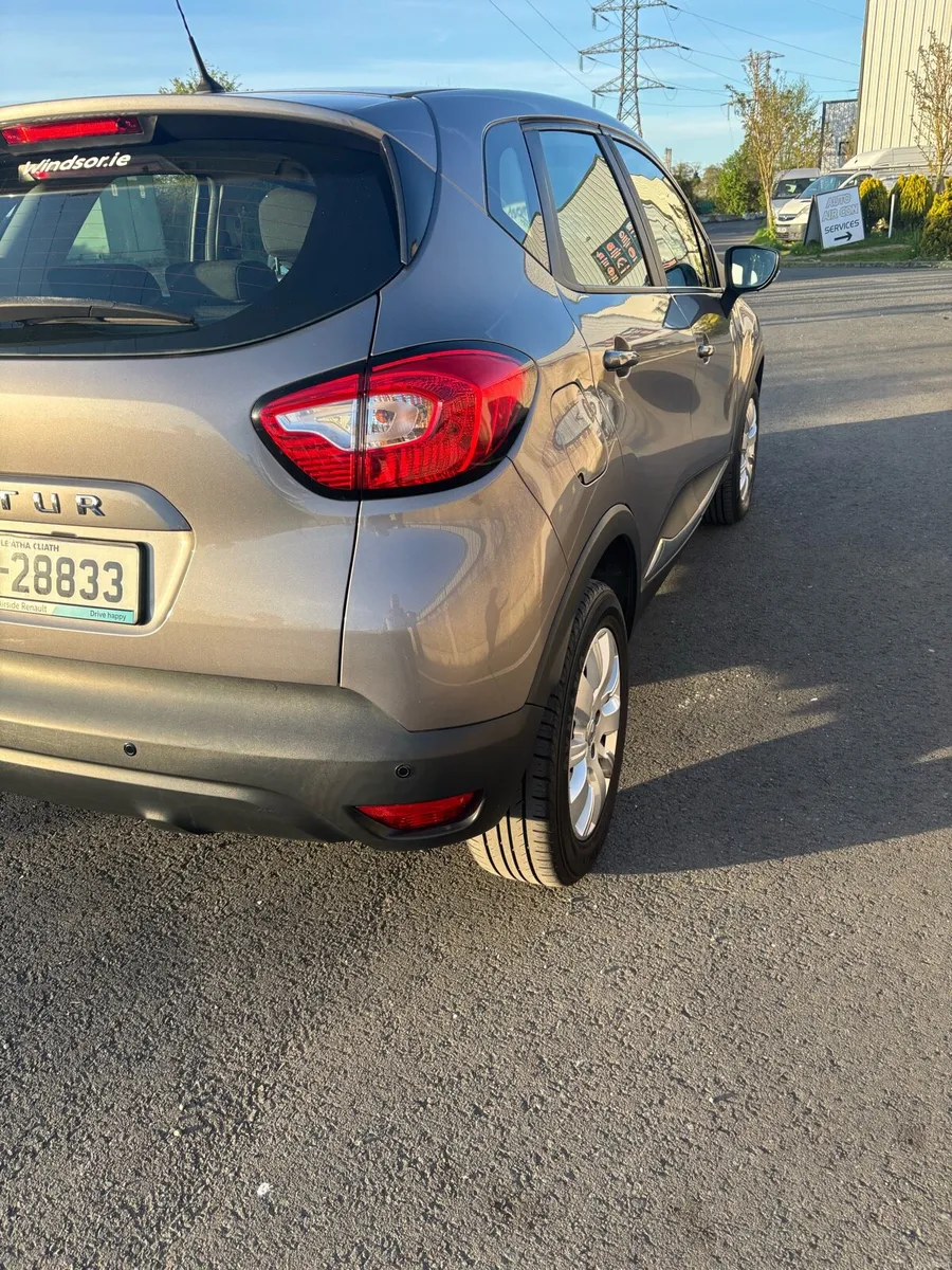 Immaculate Renault Captur Expression Model - Image 4