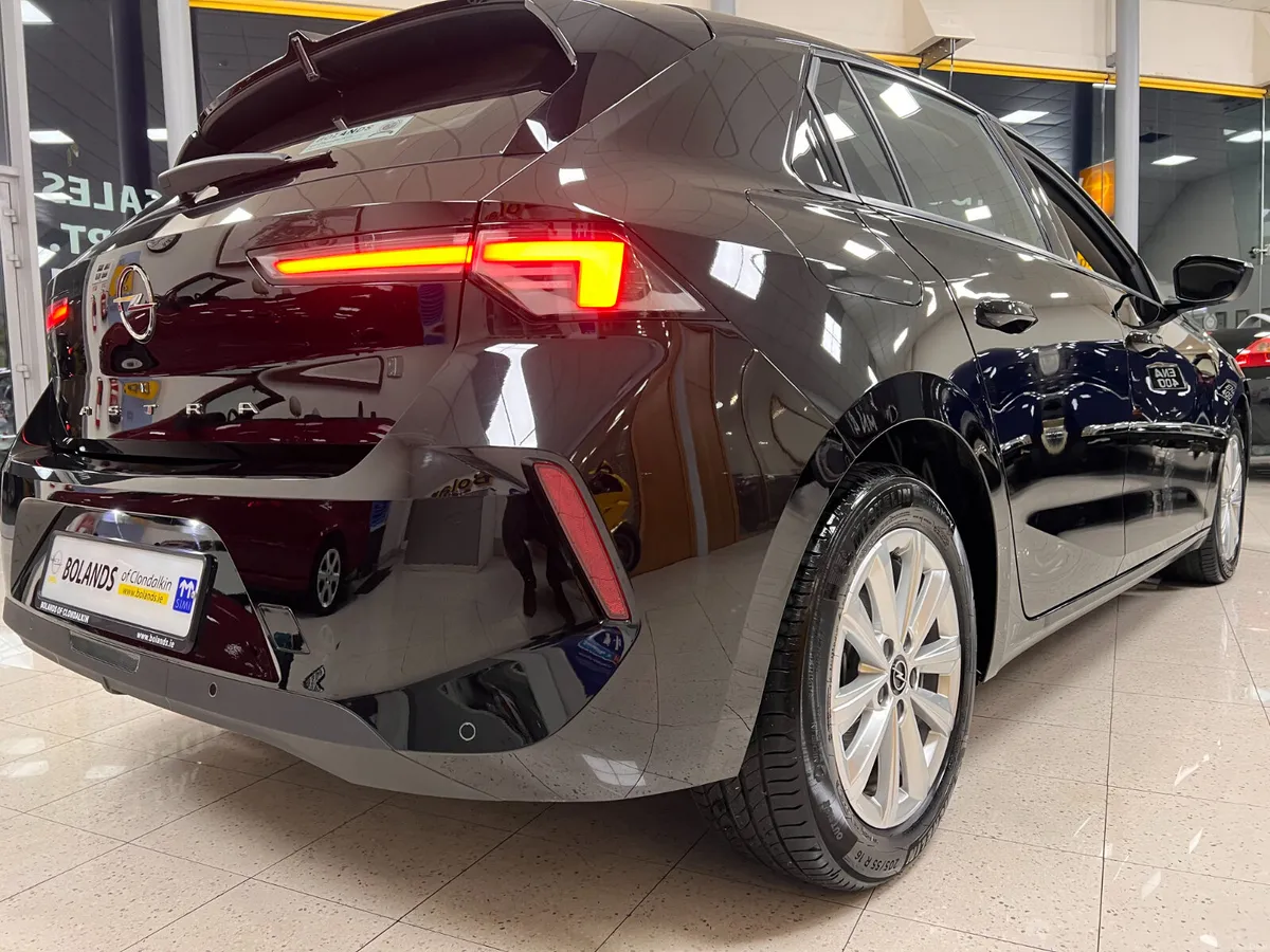 Superb Value Automatic Diesel Low Kms High Spec Ne - Image 2